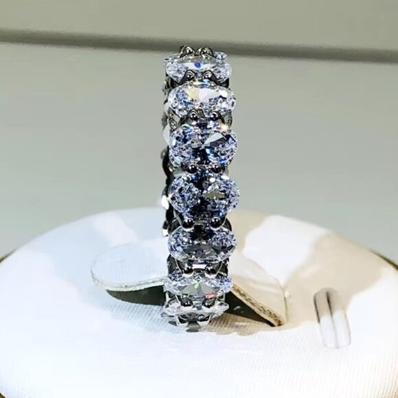 🆕 Incredible 9.00 Ctw Oval Cut Diamond Anniversary / Fashion Band 18K 🆕 - Picture 4 of 8